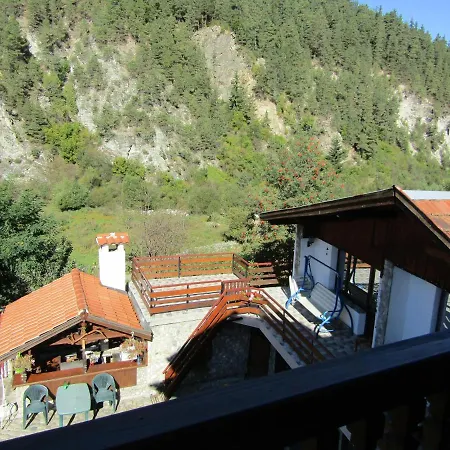 Самостоятелни Стаи „Рози” Casa de hóspedes
